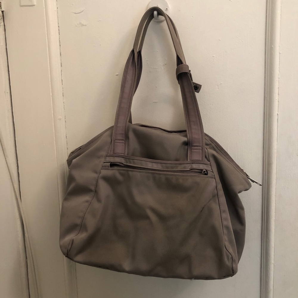 Lululemon All Day 25 L bag